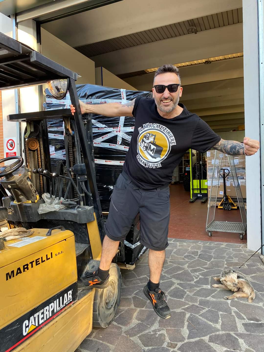 T-shirt unisex IL MAGAZZINIERE ODIA TUTTI